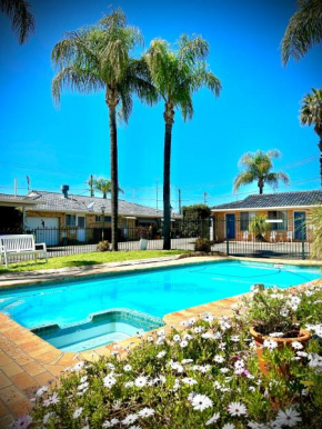 Town and Country Motor Inn